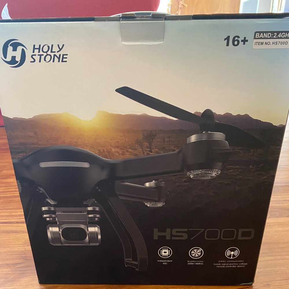 Holy stone hs700d drone